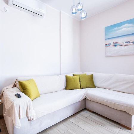 Family Apartment Near Port 比雷埃夫斯 外观 照片