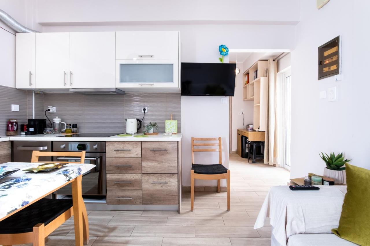 Family Apartment Near Port 比雷埃夫斯 外观 照片