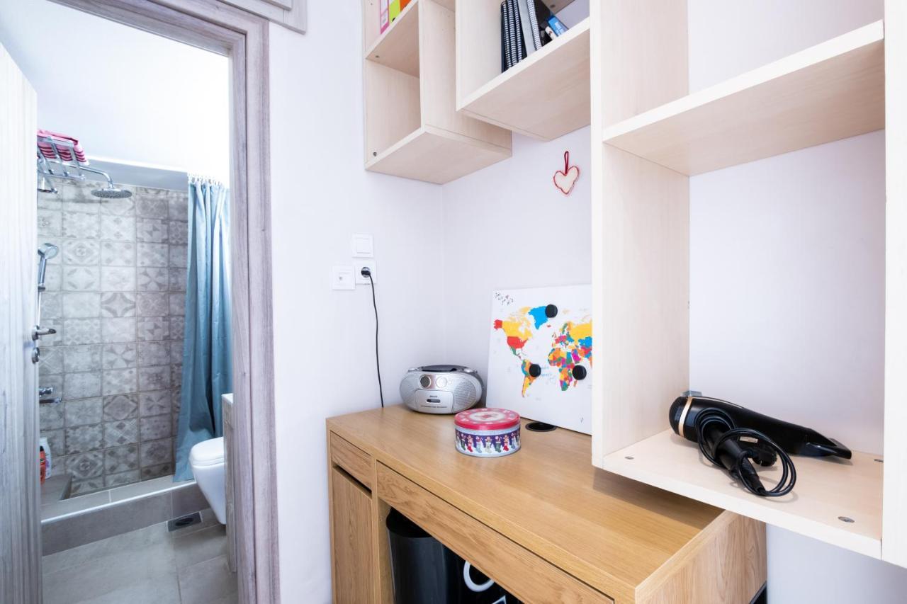 Family Apartment Near Port 比雷埃夫斯 外观 照片